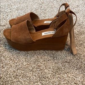 Steve Madden Platform Suede Wedge size 8.5 Women